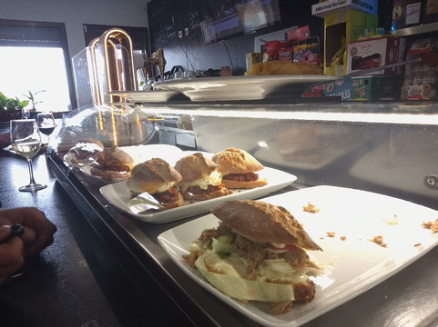 Bar Restaurante Tienda Piscinas De Gómara