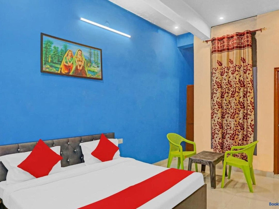 Oyo 87294 Pari Hotel