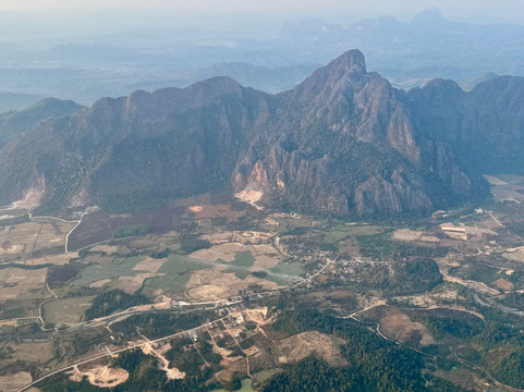 Above Laos Ballooning Adventures-旺阳必去景点