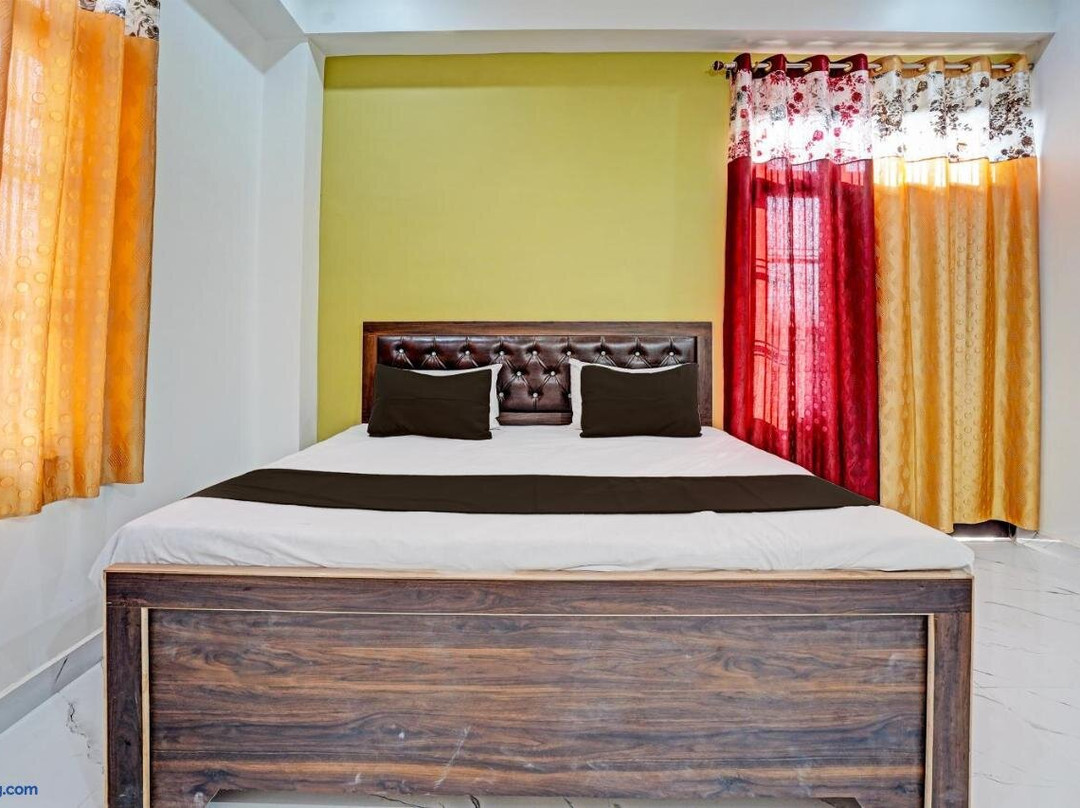 Hotel O by  Hira Royal Palace and Lawn