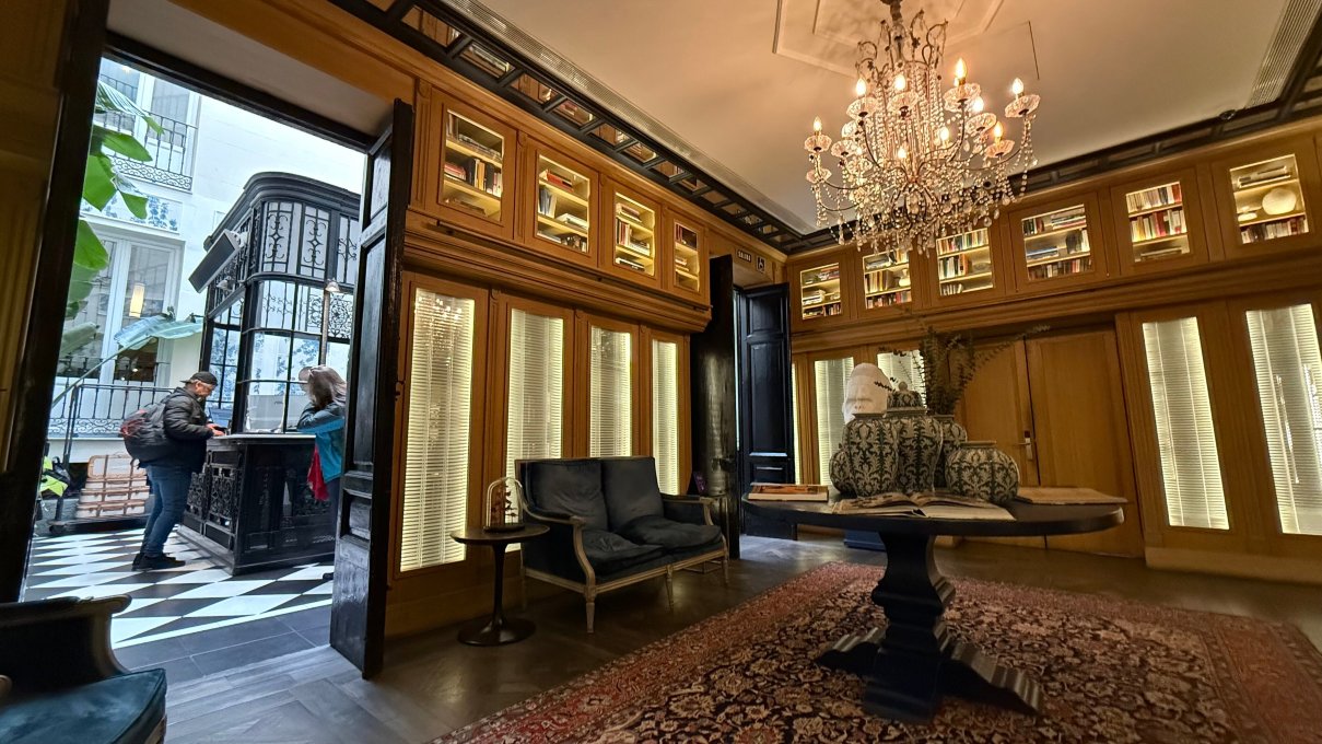 唯您马德里精品酒店-浴室