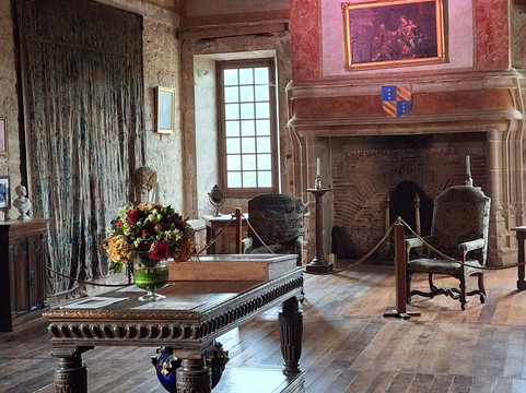 Chateau Cenevieres-Cenevieres必去景点