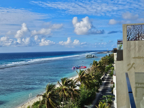 萨曼接待酒店主图