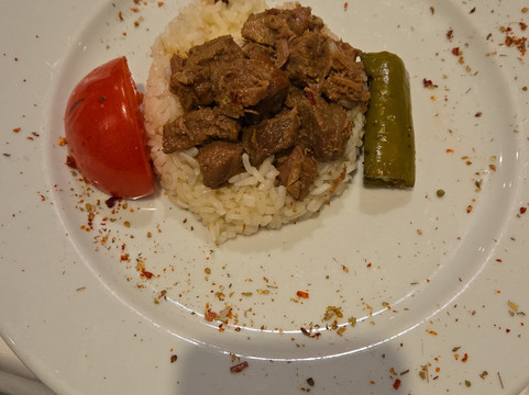 科尼亚温德姆华美达广场酒店主图