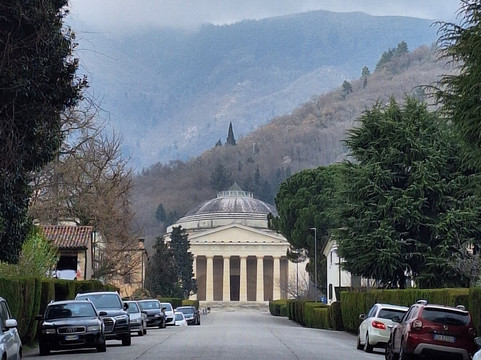 Tempio Canoviano di Possagno-Possagno必去景点