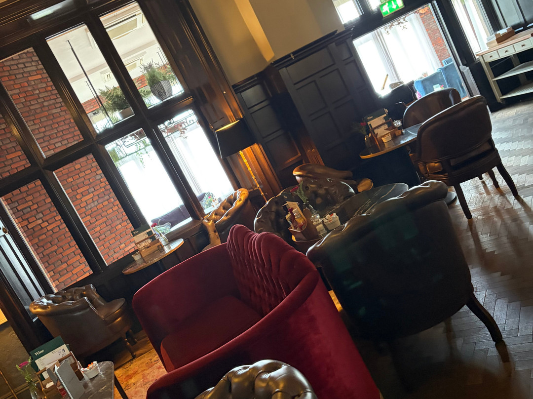 敦斯顿霍尔 Spa 酒店及高尔夫度假村主图