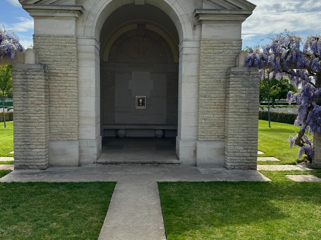 Bayeux War Cemetery-巴约必去景点