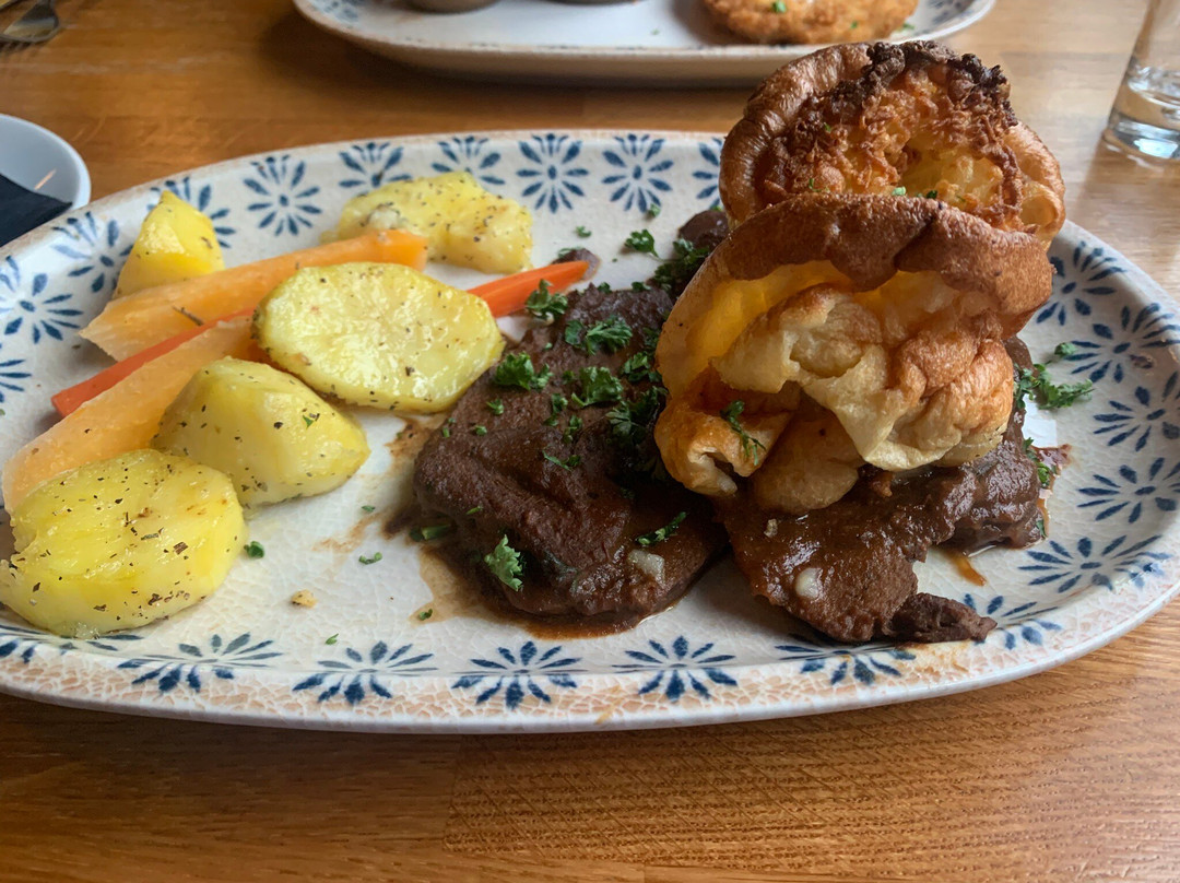 Skip's Seafood Bar and Grill