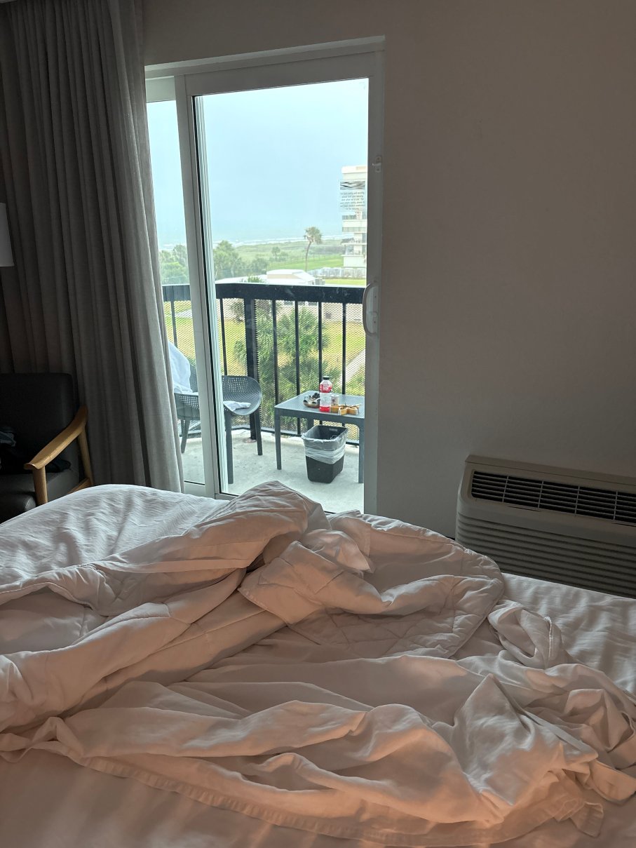 可可比奇海滩- 海滨希尔顿花园酒店-旅行者