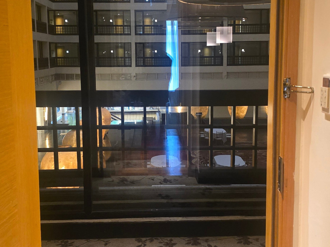 辛纳蒙科伦坡大酒店主图