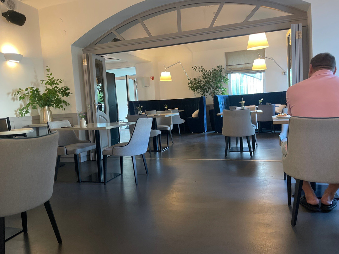 斯拉蒂纳酒店主图