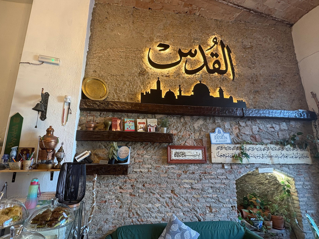 Jerusalem Books & Café