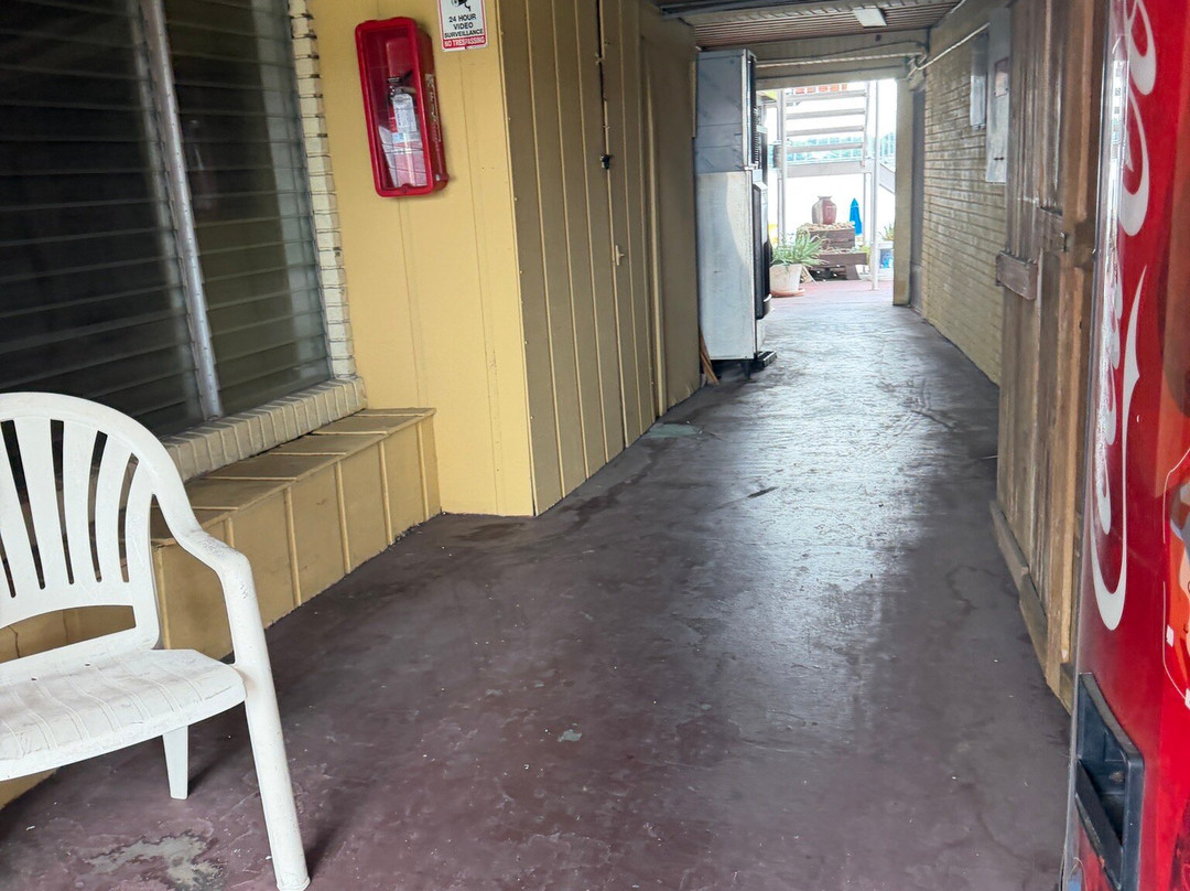 温特黑文罗伊湖海滩酒店主图