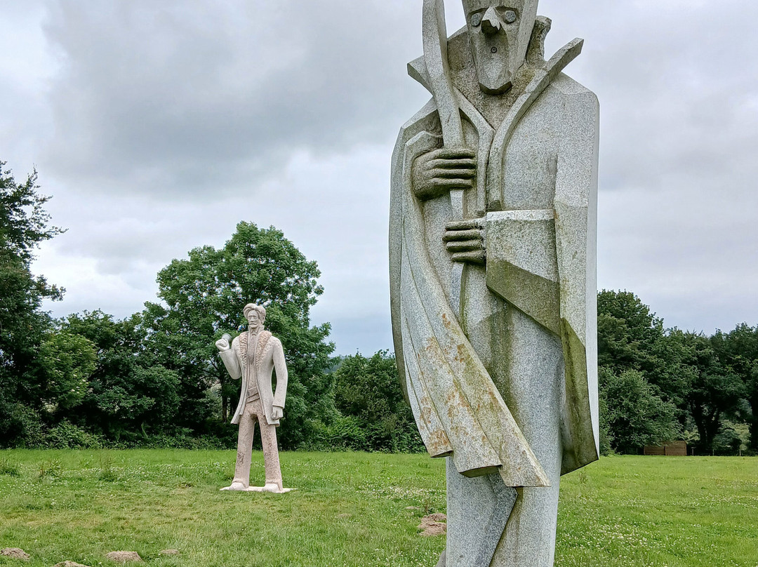 La Vallée des Saints-Carnoet必去景点