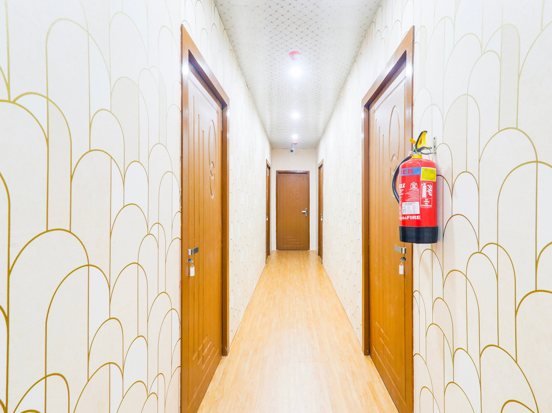 Hotel O V. K Palace Inn