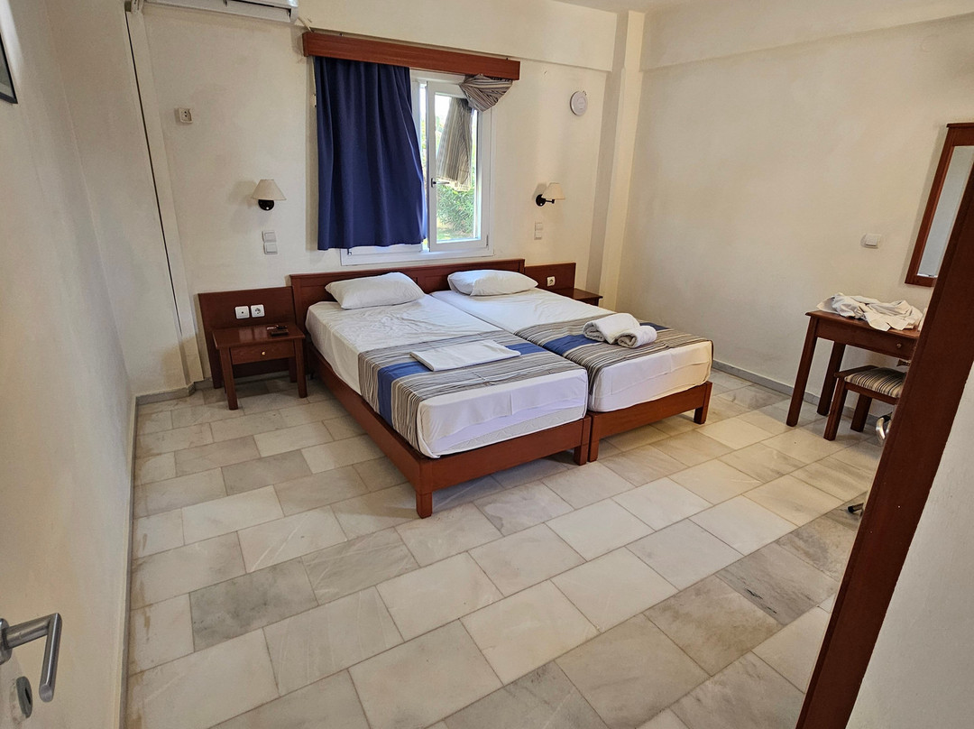 Hotel Niros Beach主图