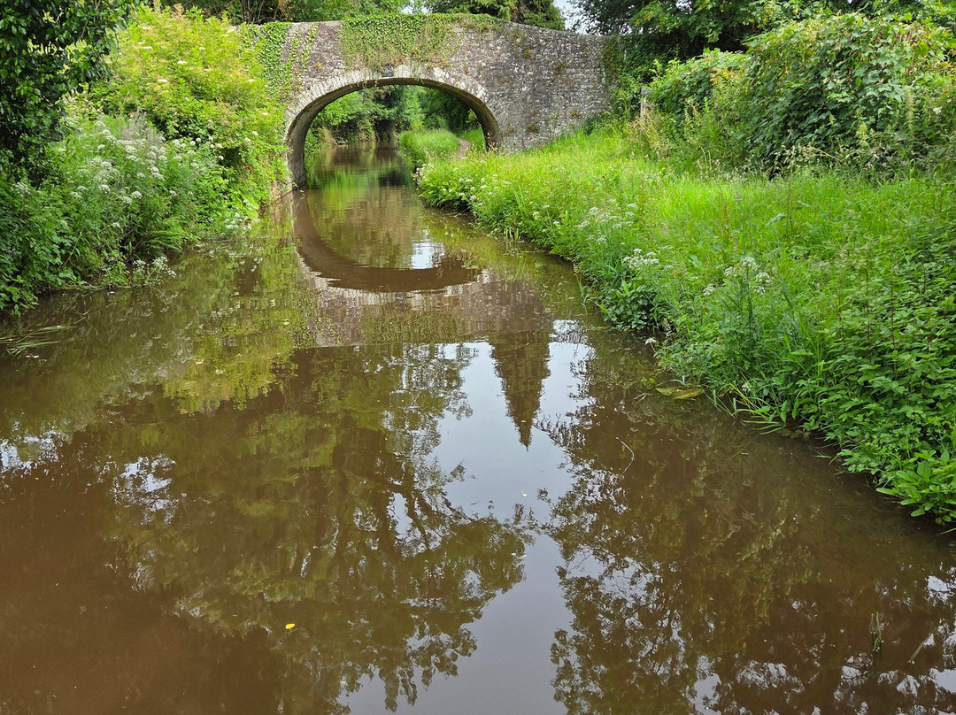Road House Narrowboats-Gilwern必去景点