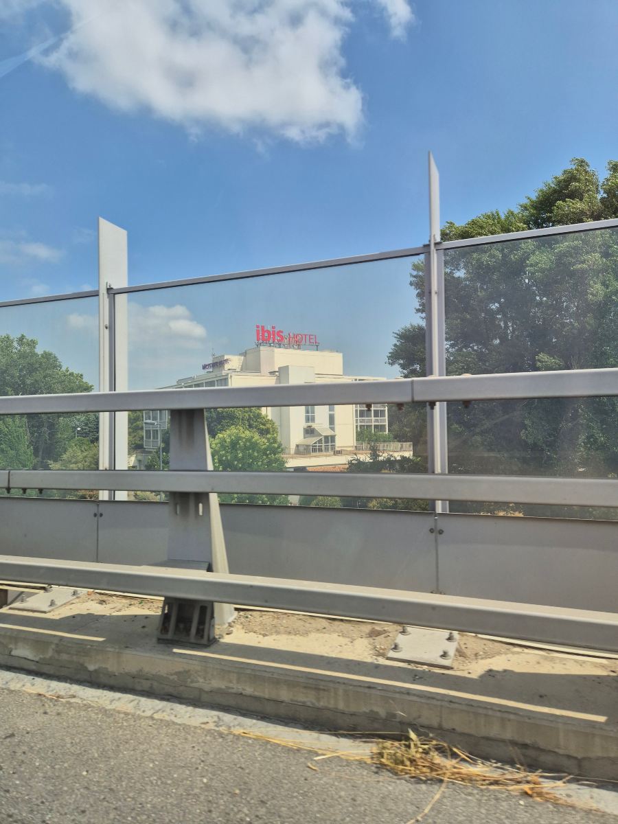 宜必思卡瓦永吕贝宏酒店-旅行者