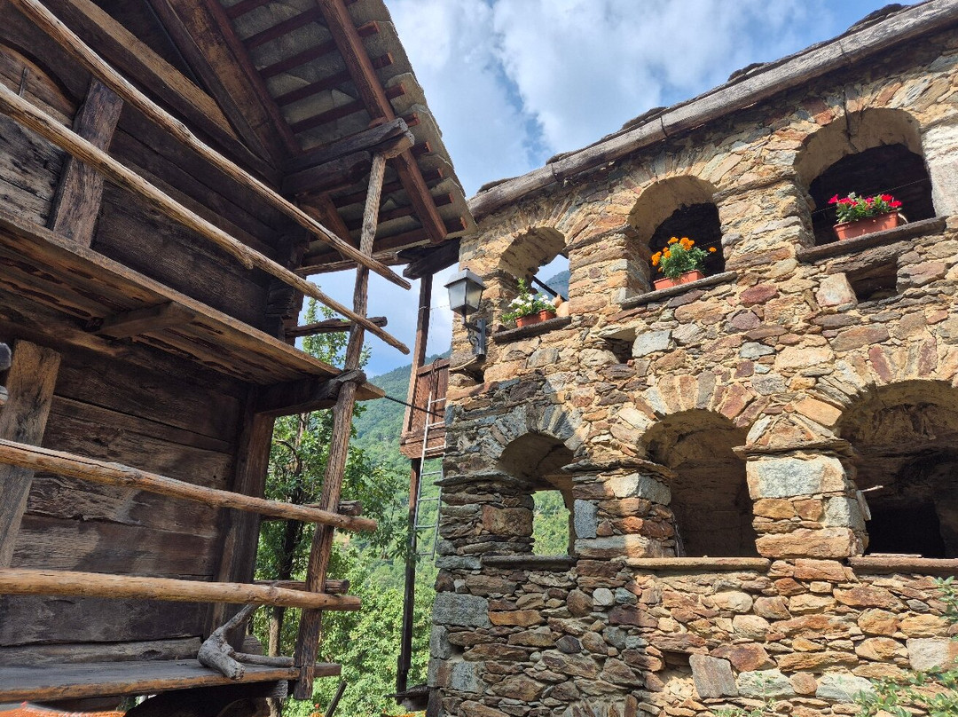 Villaggio di Chemp-Perloz必去景点