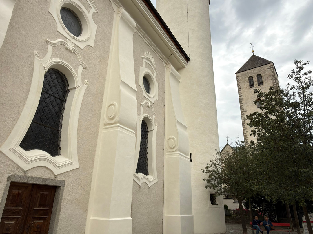 Parrocchia di San Michele Arcangelo-圣坎迪多必去景点