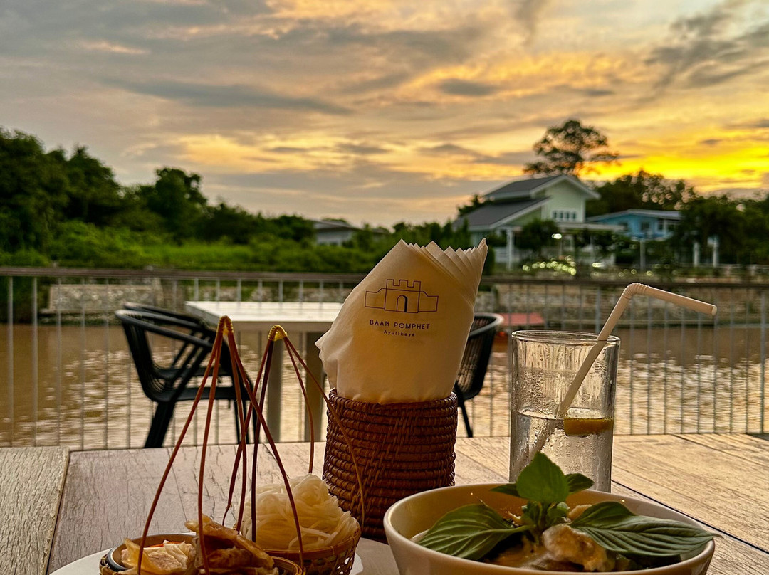 班蓬佩特酒店主图
