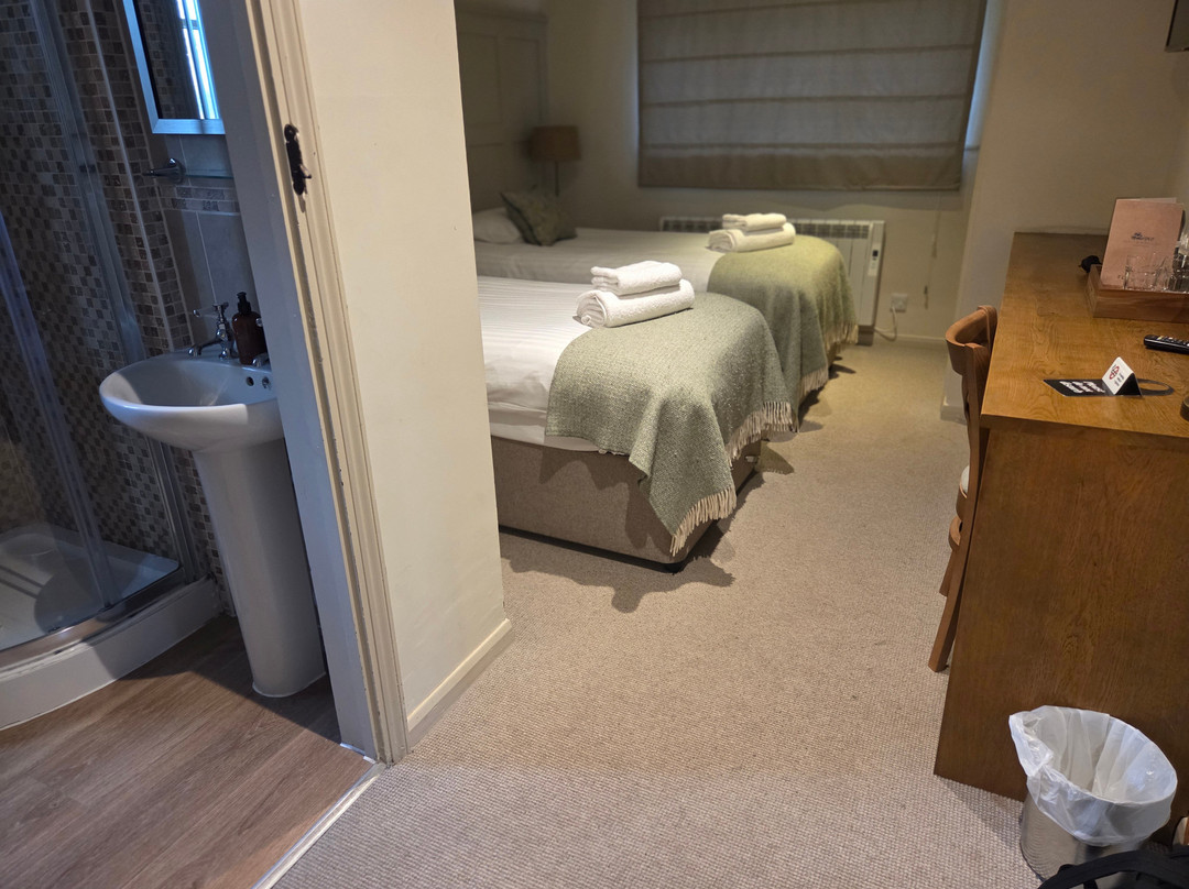 Chiselhampton酒店住宿-The Coach & Horses Inn
