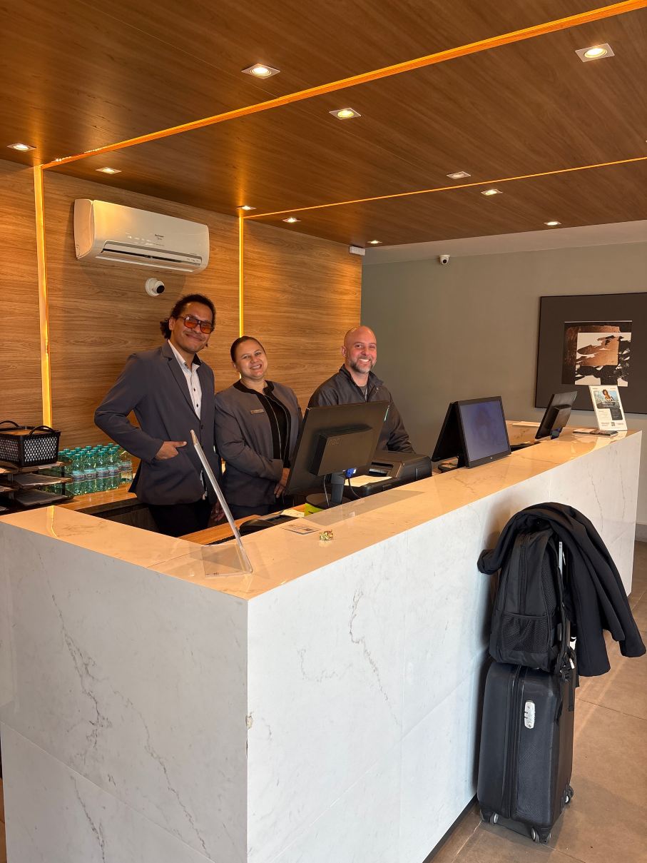 古里提巴机场斯拉维耶罗酒店-旅行者