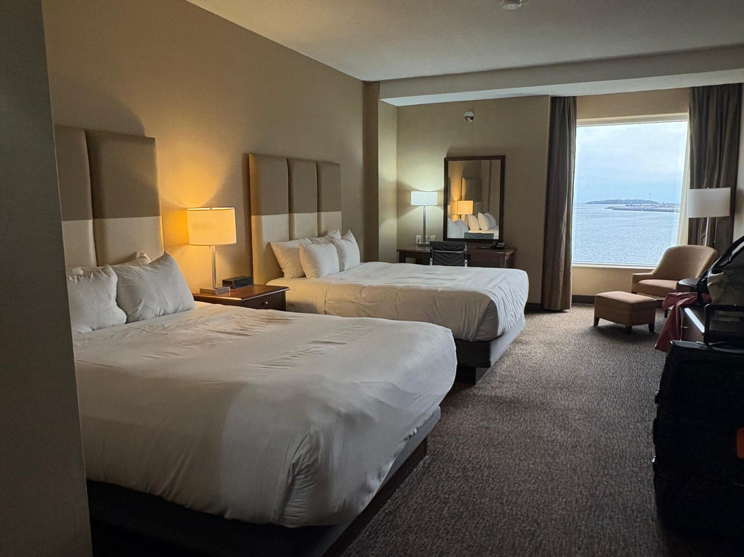 Saint John Harbourfront Hotel主图