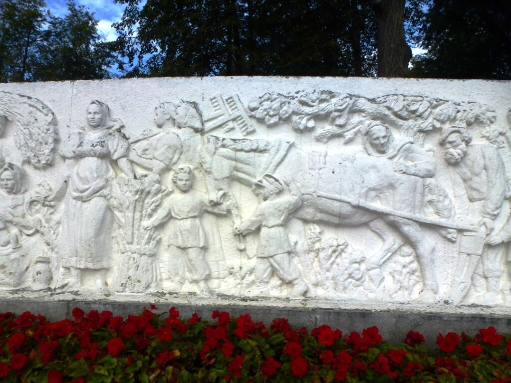 Nekrasov Monument-雅罗斯拉夫必去景点