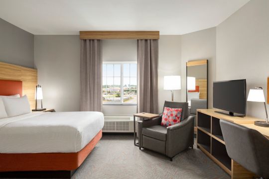 Candlewood Suites 塔斯卡卢萨-客卧