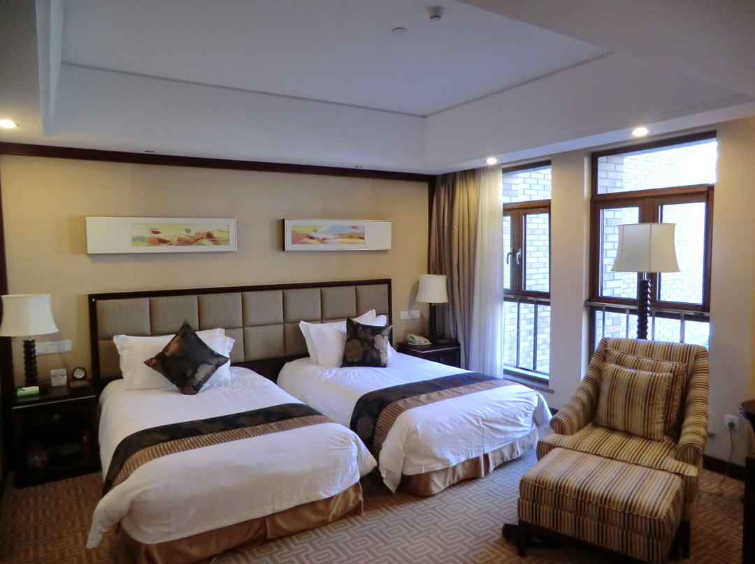 绿地御豪温泉酒店主图