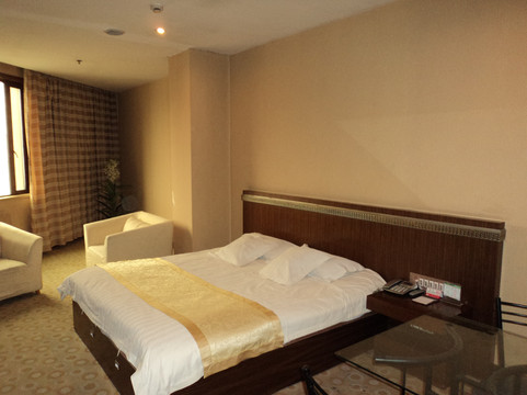 汤山百倍圣泉温泉城主图