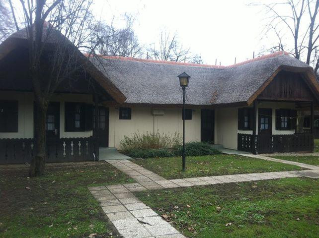 Prekmurska vas Apartment Village