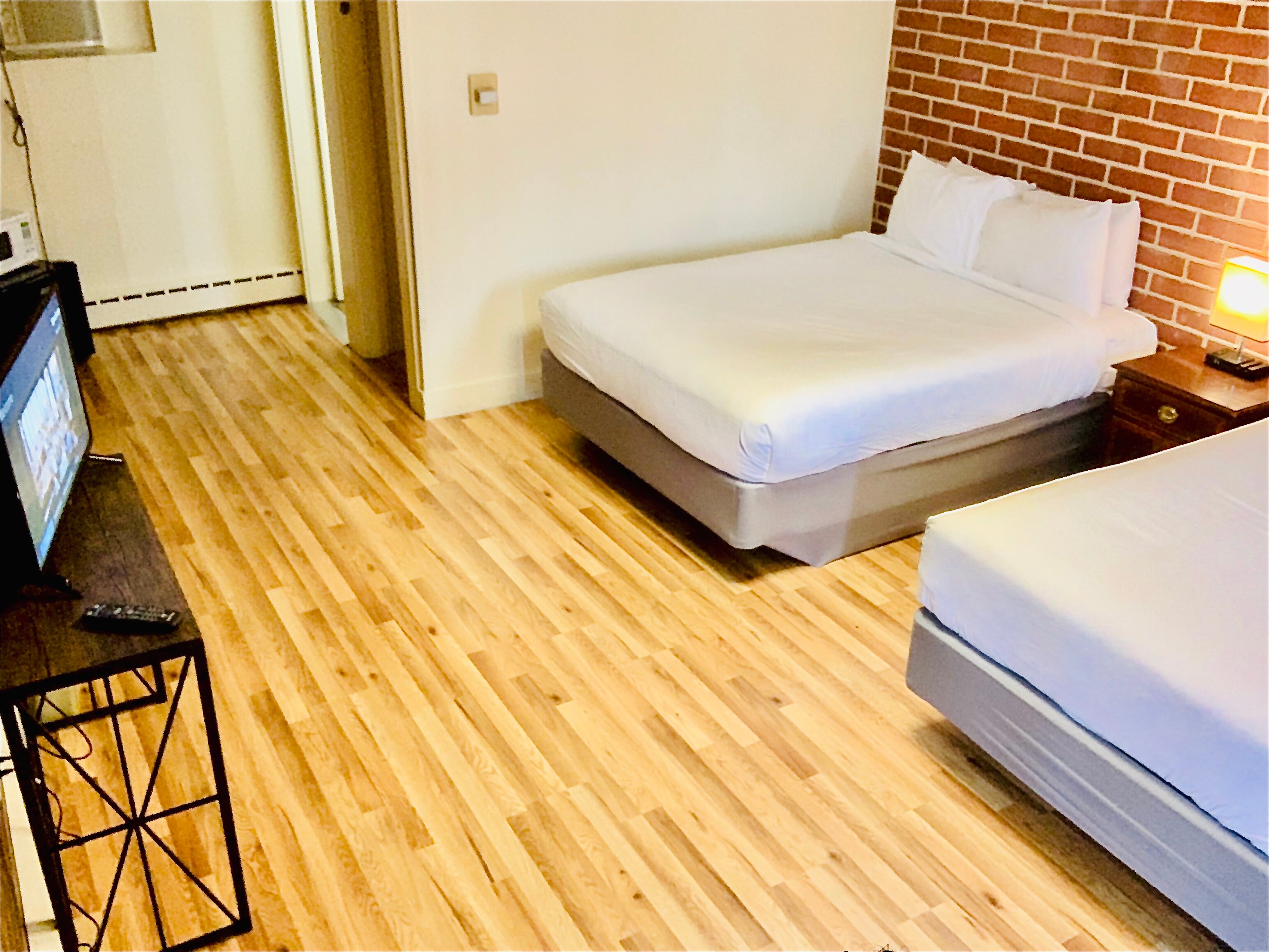 The Lancaster Motel-官方