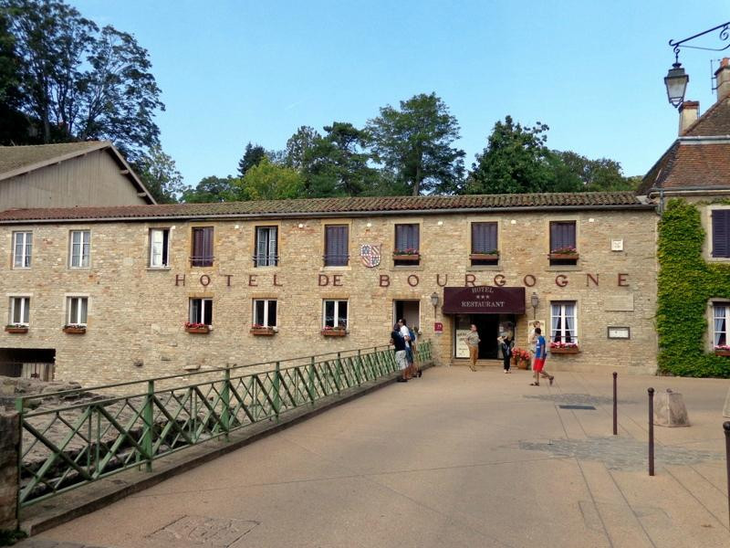 Lournand旅游攻略图片