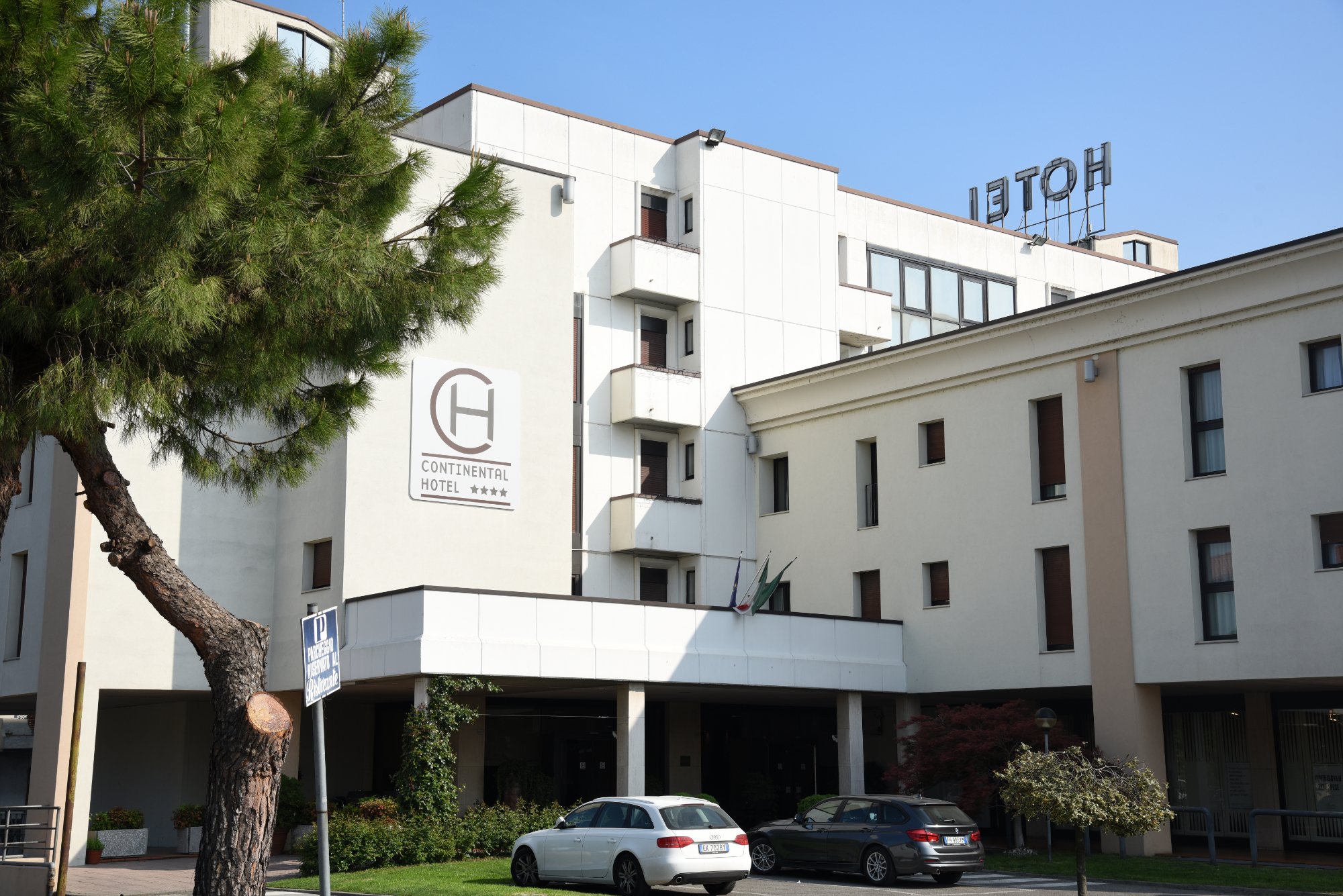 Continental Hotel Brescia-官方