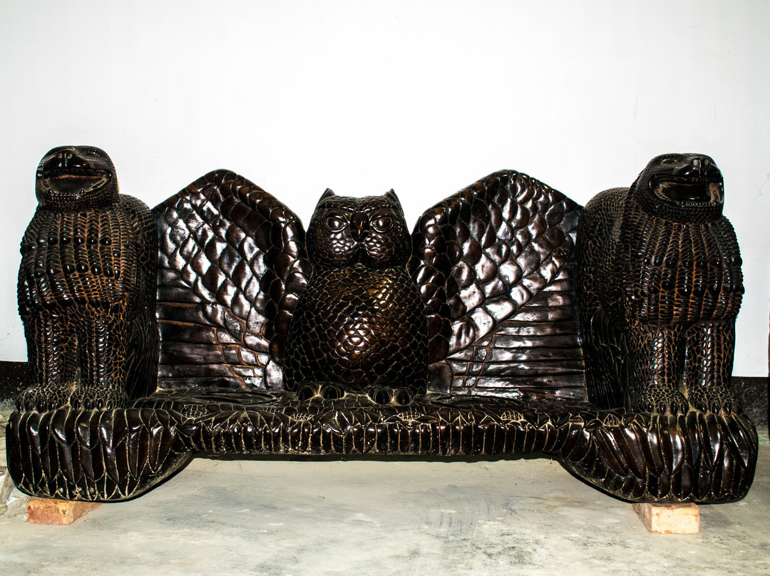 Tamu旅游景点-Three Mothers Art Gallery