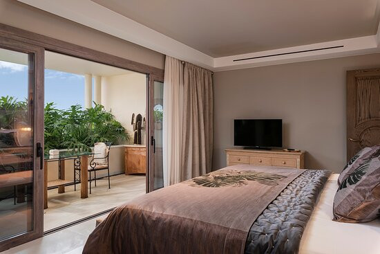 Royal River Luxury Hotel主图