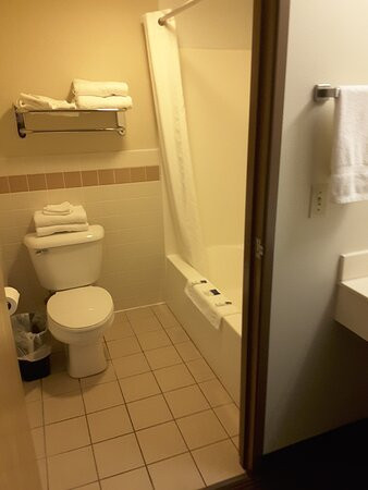 Motel 6 Norway, MI主图