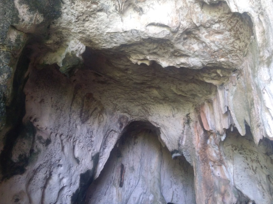 Baloiya Cave景点图片