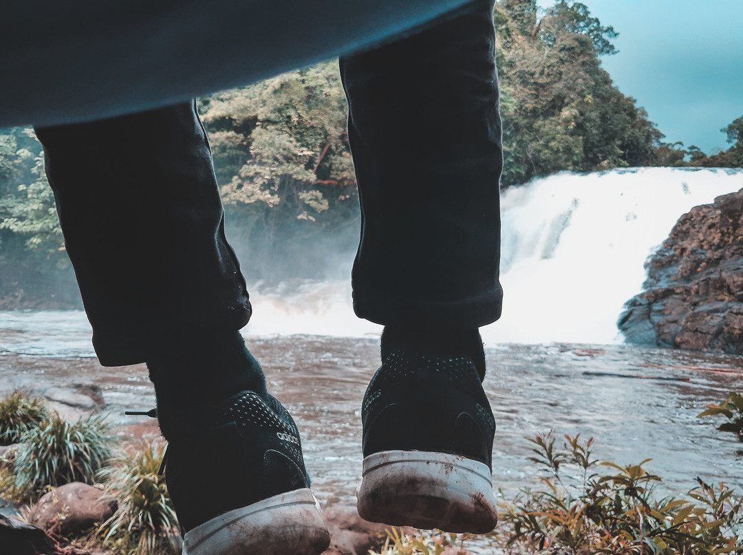 Riam Merasap Waterfall