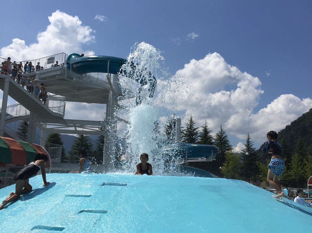 Leisure Pool Aurora-汤泽町必去景点