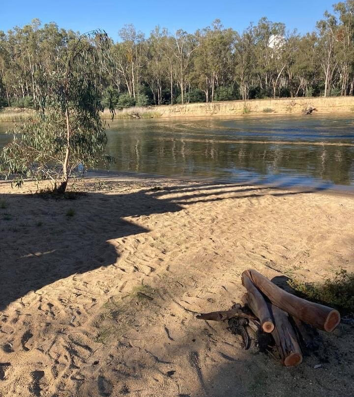 Paradise Beach景点图片