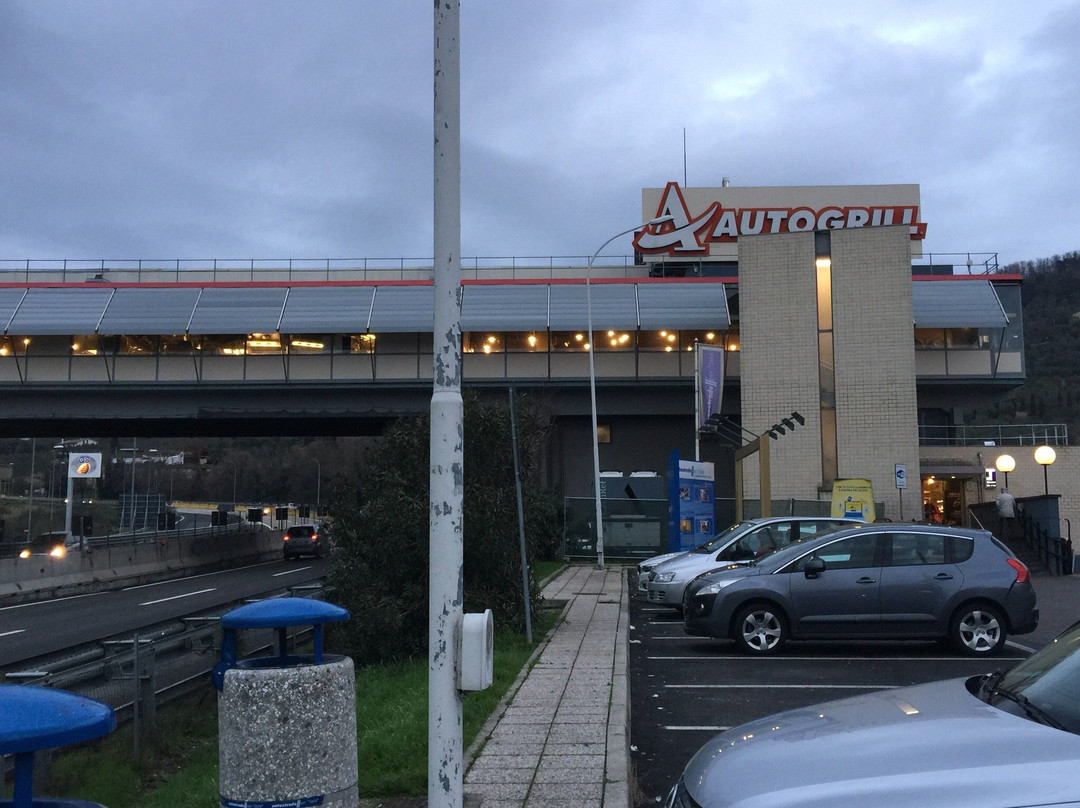 Autogrill Serravalle Pistoiese