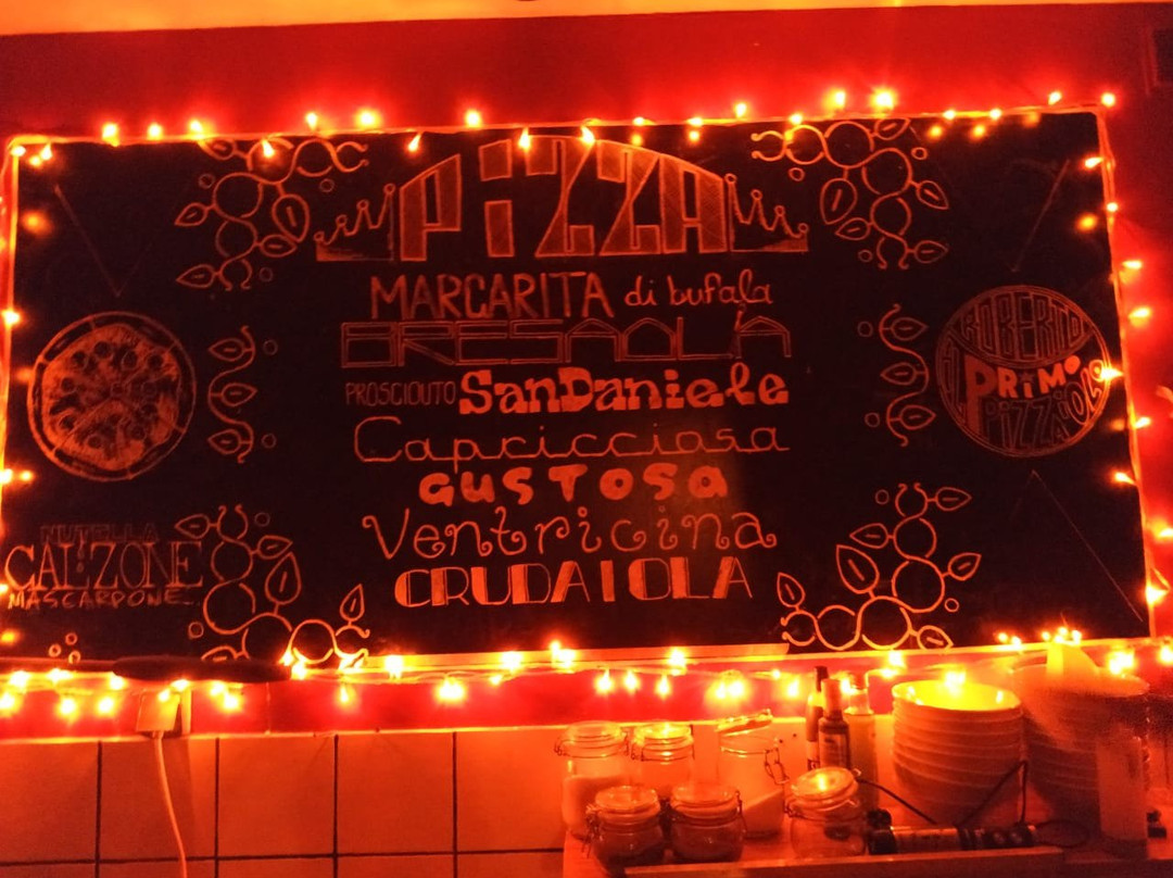 NeoBar Cocktails & Pizza