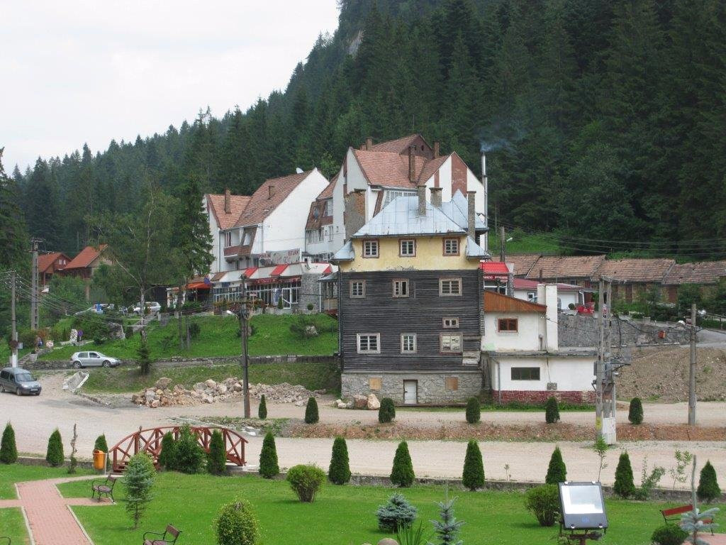 Hotel Turist din Lacu Rosu