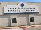 Judy B. McDonald Public Library景点图片