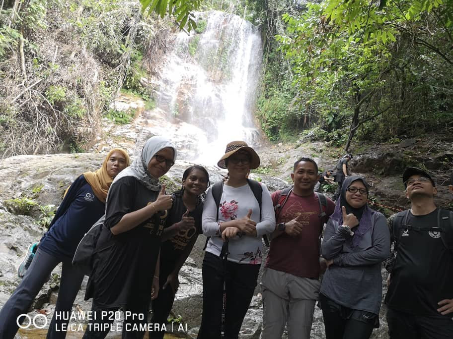 Strata Waterfalls景点图片