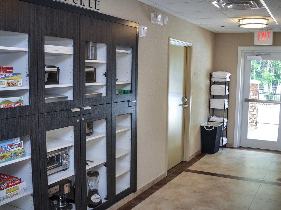 Candlewood Suites Pearl By IHG主图