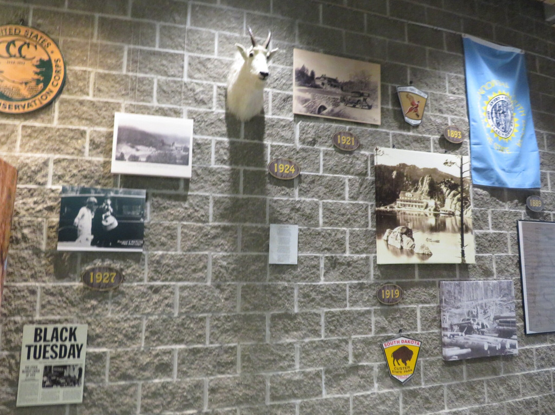 Custer State Park Visitor Center景点图片